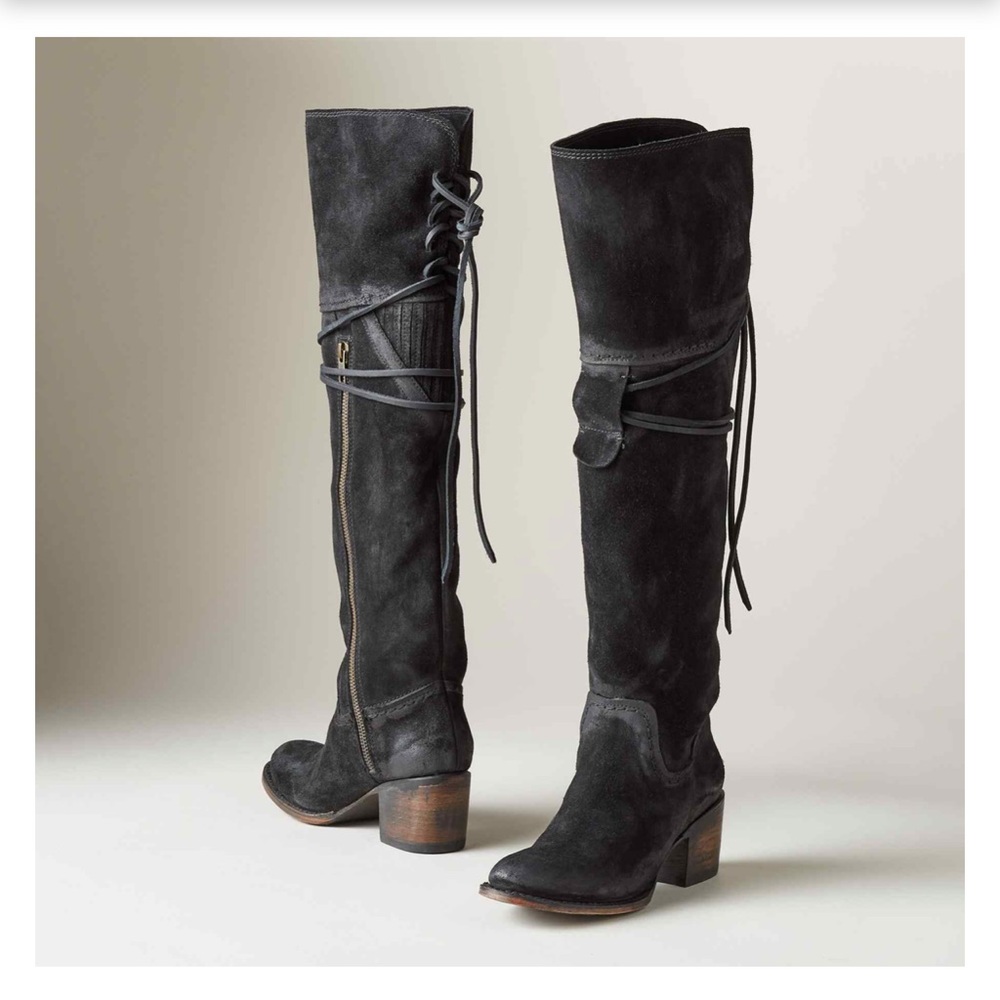 BNIB Freebird Suede Blain